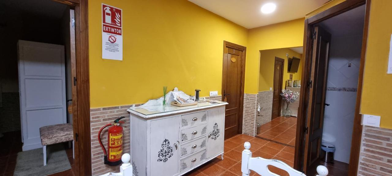 Apartamento Turistico "El Rincon De La Pernila" Γουαδελούπη Εξωτερικό φωτογραφία
