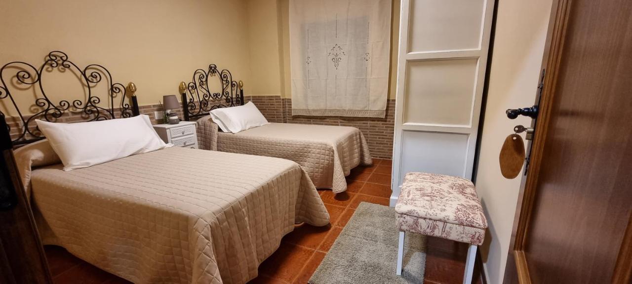 Apartamento Turistico "El Rincon De La Pernila" Γουαδελούπη Εξωτερικό φωτογραφία