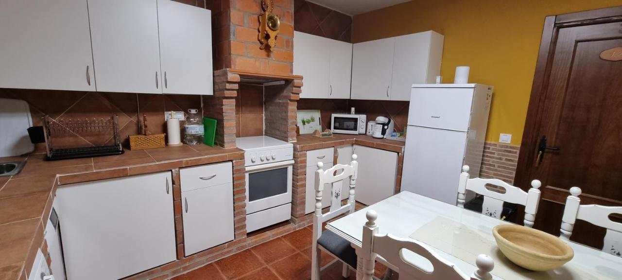 Apartamento Turistico "El Rincon De La Pernila" Γουαδελούπη Εξωτερικό φωτογραφία