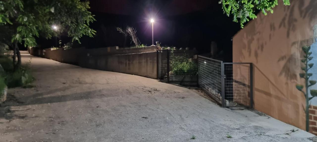 Apartamento Turistico "El Rincon De La Pernila" Γουαδελούπη Εξωτερικό φωτογραφία