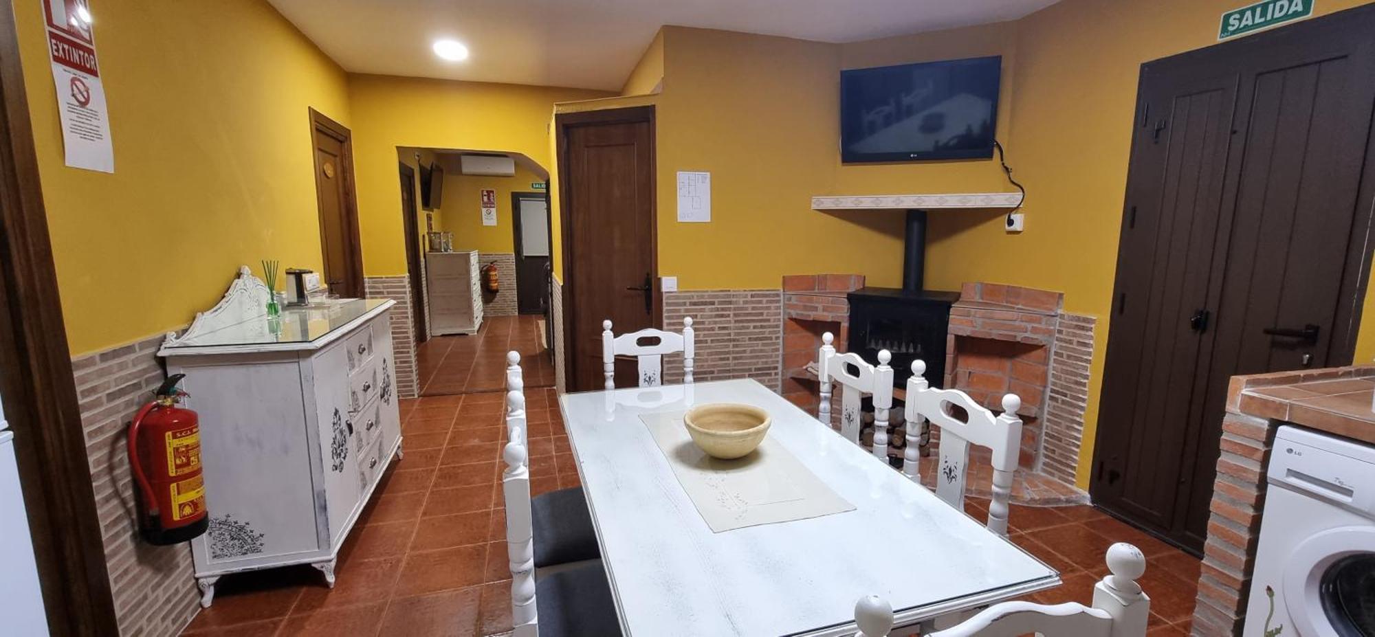Apartamento Turistico "El Rincon De La Pernila" Γουαδελούπη Εξωτερικό φωτογραφία