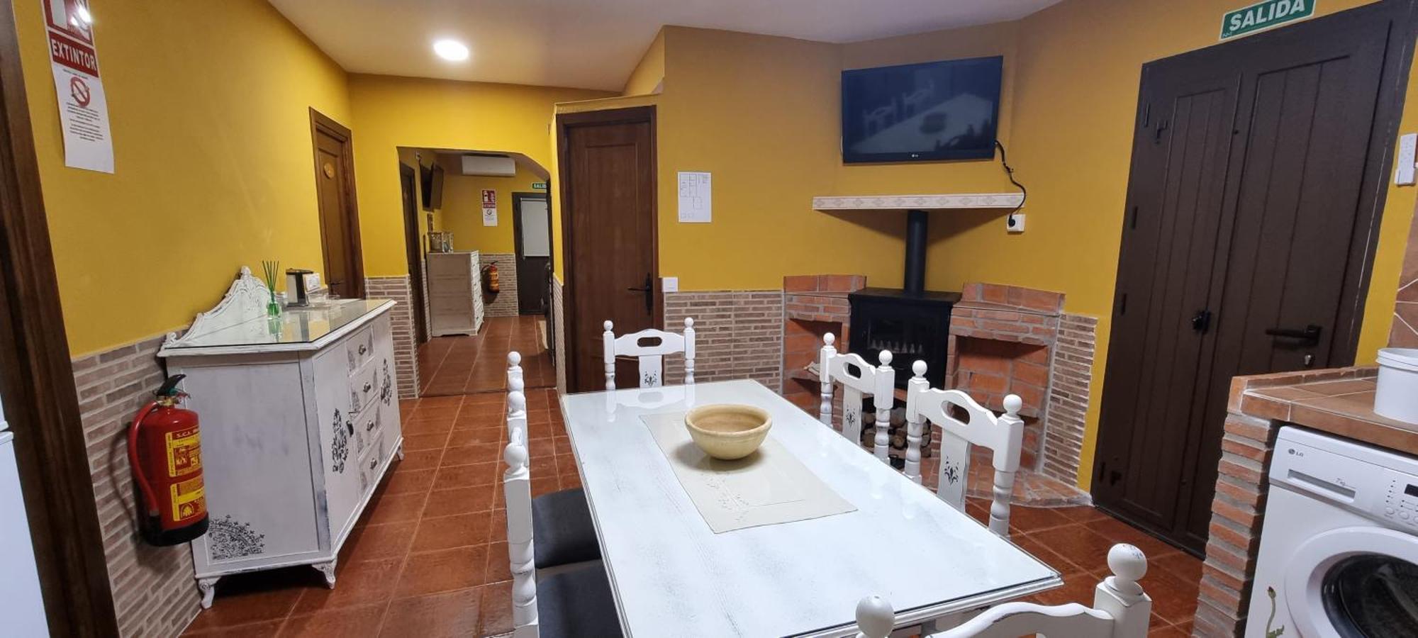 Apartamento Turistico "El Rincon De La Pernila" Γουαδελούπη Εξωτερικό φωτογραφία