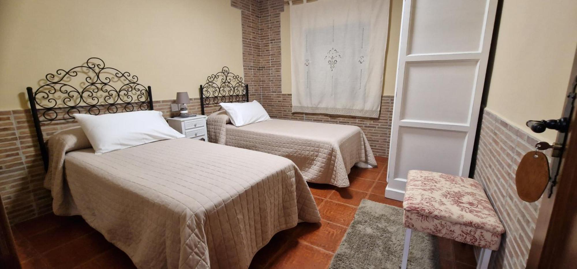 Apartamento Turistico "El Rincon De La Pernila" Γουαδελούπη Εξωτερικό φωτογραφία